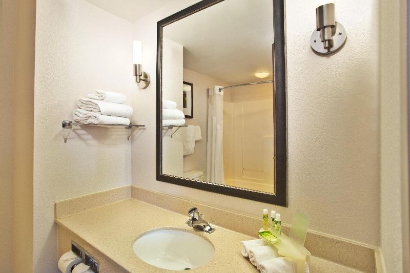 Люкс Повышенной Комфортности, Holiday Inn Express Hotel And Suites Harrington   Dover Area, An Ihg