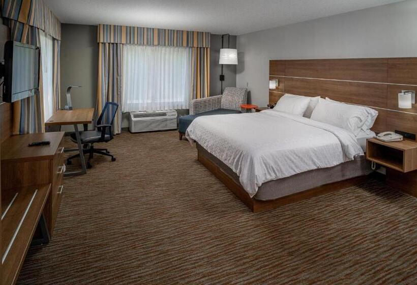 身障者適用キングサイズベッドルーム, Holiday Inn Express And Suites Pikeville, An Ihg