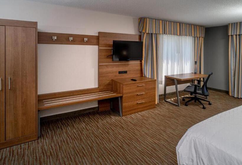 身障者適用キングサイズベッドルーム, Holiday Inn Express And Suites Pikeville, An Ihg