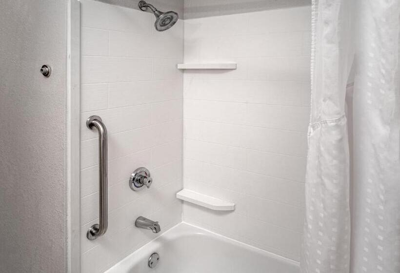 キングサイズベッドのスタンダードルーム, Holiday Inn Express And Suites Pikeville, An Ihg