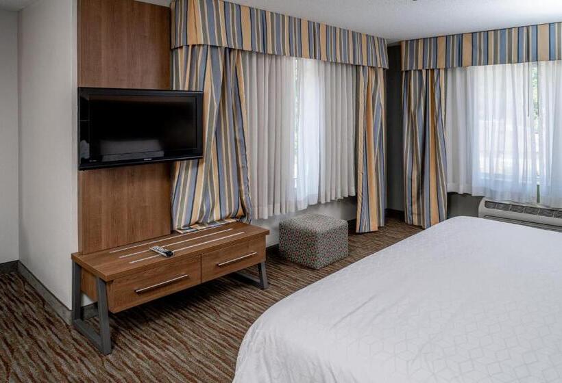 스위트 킹사이즈 침대, Holiday Inn Express And Suites Pikeville, An Ihg
