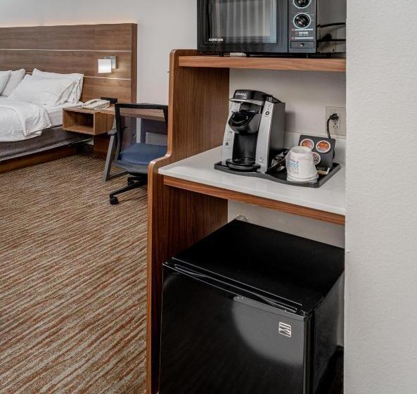 キングサイズベッドのスイートルーム, Holiday Inn Express And Suites Pikeville, An Ihg