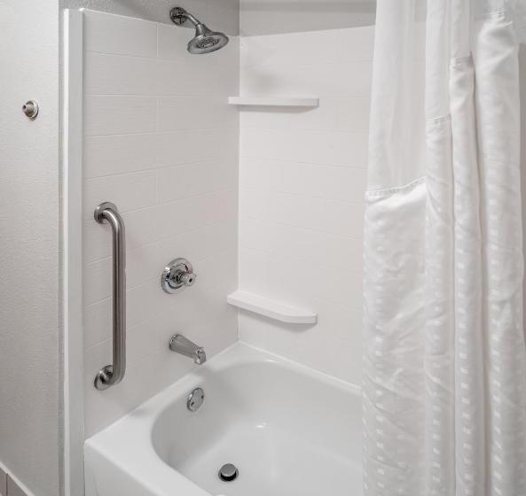 身障者適用スイートルーム, Holiday Inn Express And Suites Pikeville, An Ihg