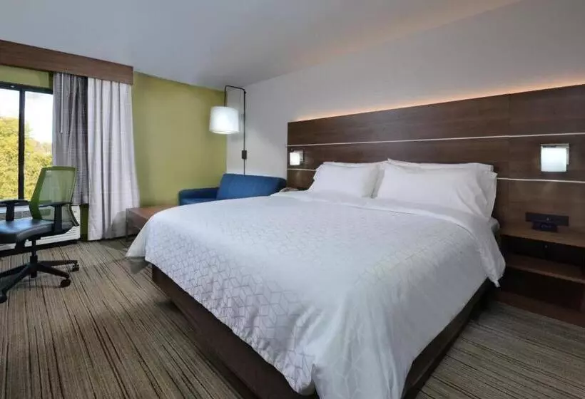キングサイズベッドのスタンダードルーム, Holiday Inn Express Durham, An Ihg