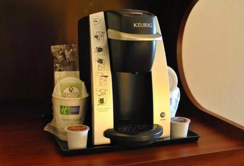 キングサイズベッドのスタンダードルーム, Holiday Inn Express Durham, An Ihg