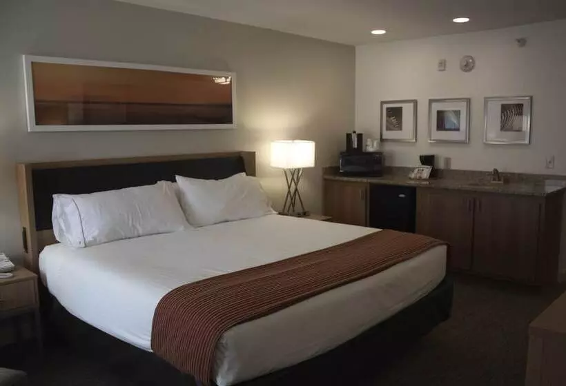 スイート, Holiday Inn Express Munising Lakeview By Ihg