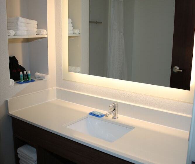 סוויטה, Holiday Inn Express, An Ihg