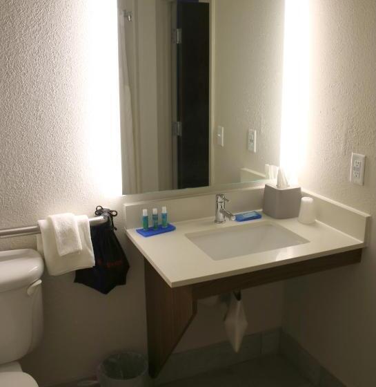 חדר סטנדרט, Holiday Inn Express, An Ihg