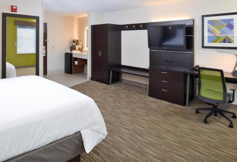 Номер Executive Кровать Кинг, Holiday Inn Express Wixom, An Ihg