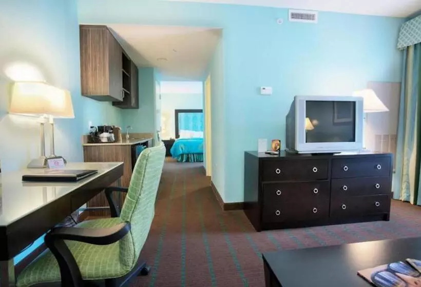 キングサイズベッドのスイートルーム, Holiday Inn Hotel & Suites Ocala Conference Center, An Ihg