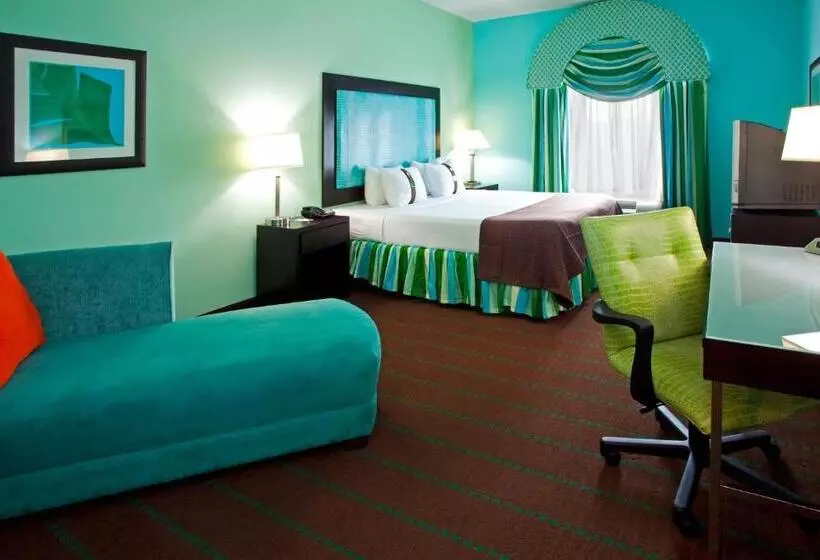 キングサイズベッドのスタンダードルーム, Holiday Inn Hotel & Suites Ocala Conference Center, An Ihg