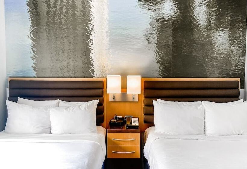 اتاق استاندارد با 2 تخت دوبل, Indigo Baton Rouge Downtown, An Ihg