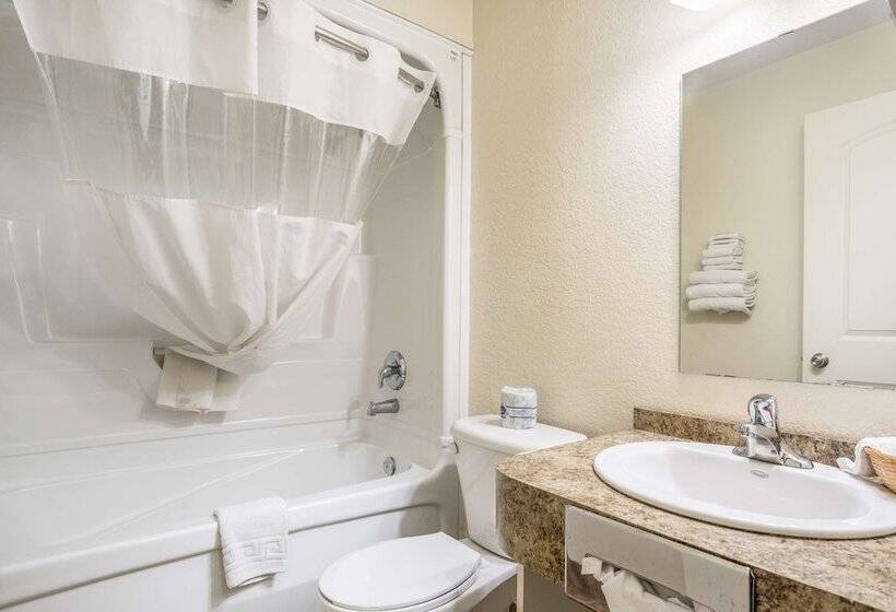 غرفه قياسيه سريرين مزدوجين, Knights Inn Orillia