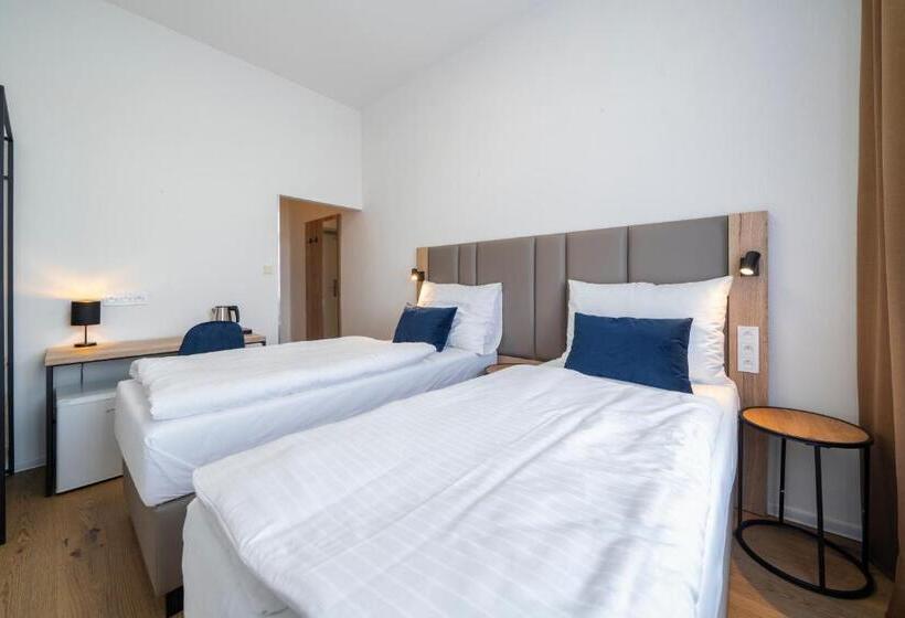 Quarto Estandar, Leon