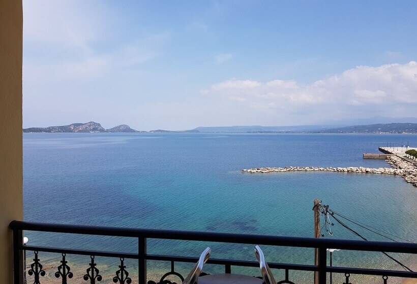 חדר סטנדרט לשלושה, Miramare