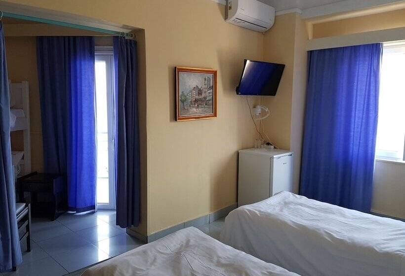 חדר סטנדרט לארבעה, Miramare