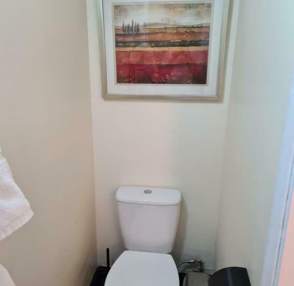 חדר סטנדרט, Tudor Lodge