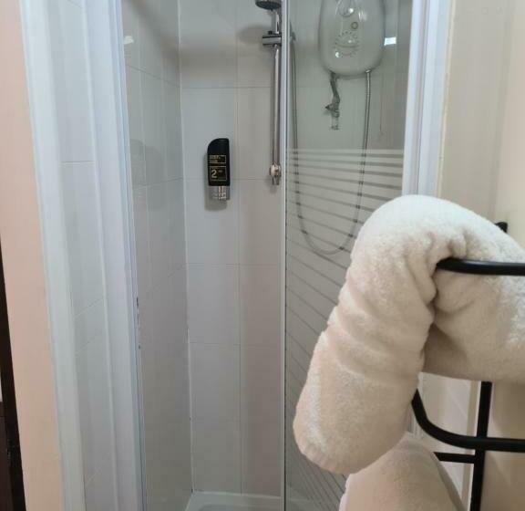 חדר סטנדרט, Tudor Lodge