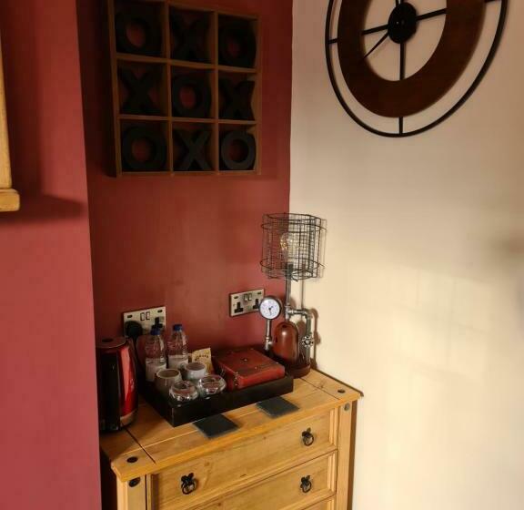 חדר סטנדרט, Tudor Lodge