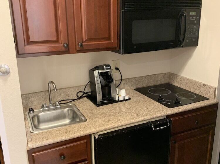 スタンダードスタジオ, Wingate By Wyndham Brighton