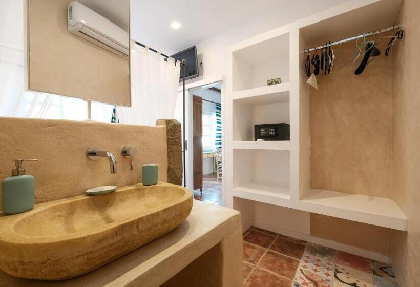 2 Bedroom Suite, Golden Beach Studios & Suites