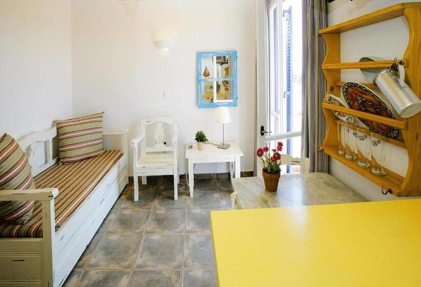 Deluxe Studio, Golden Beach Studios & Suites