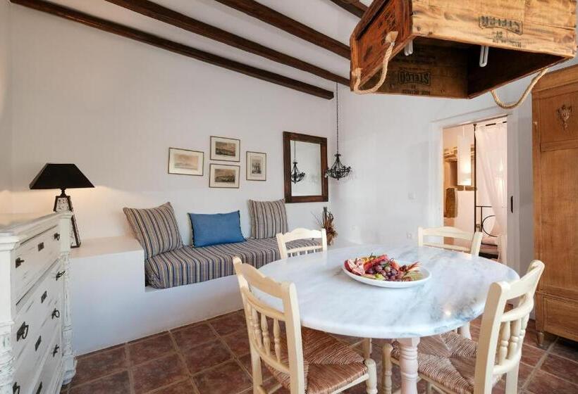 2 Bedroom Suite, Golden Beach Studios & Suites