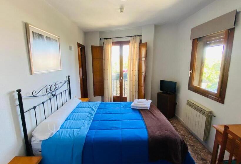 标准间带阳台, Hostal La Alberca