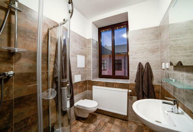 Quarto Estandar, Penzion Královská Cesta