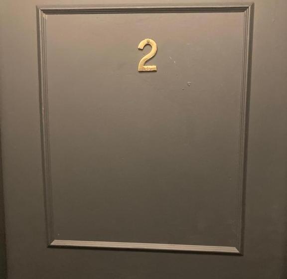 패밀리 룸, Abingdon Lodge