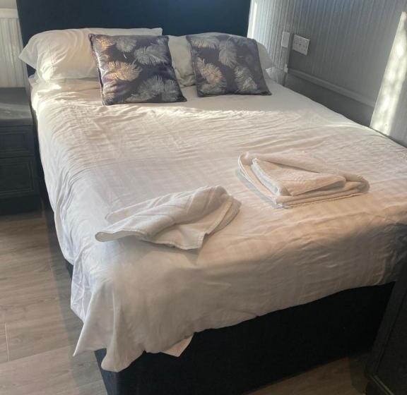 이코노미 룸, Abingdon Lodge