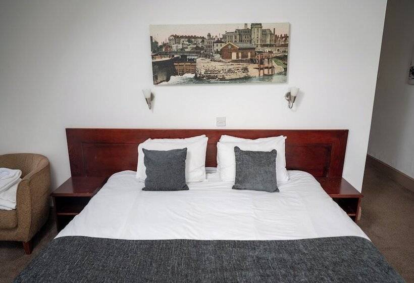 غرفة عائلية, Channings Hotel By Greene King Inns