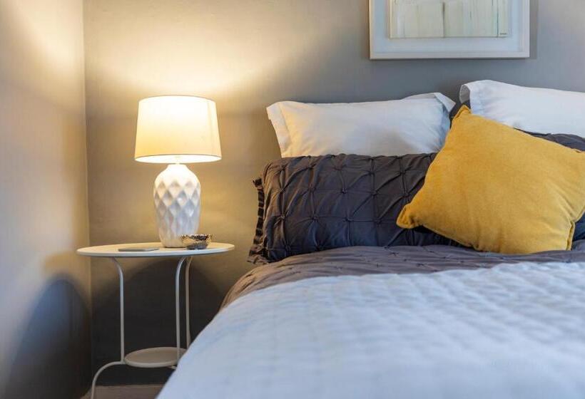 חדר סטנדרט, Church Farm