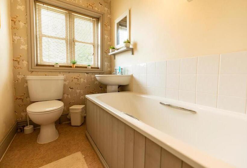 スタンダードルーム, Church Farm