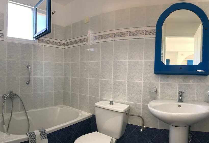 3 Bett Deluxe Zimmer, Dioskouri Art Villas