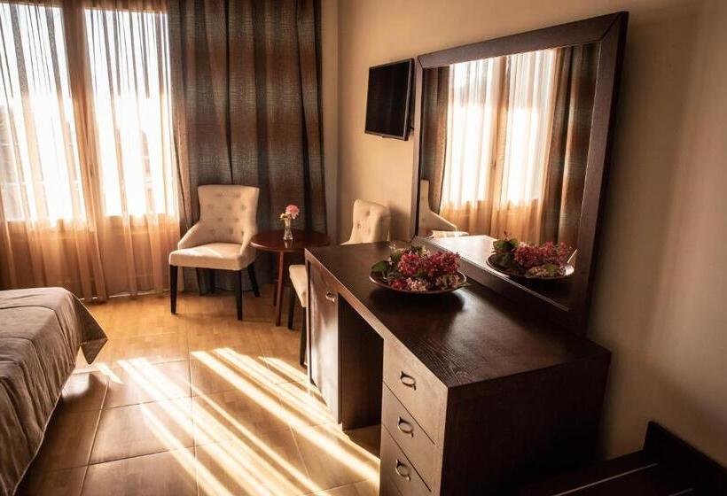 اتاق سوپریور با چشمانداز دریا, Alma