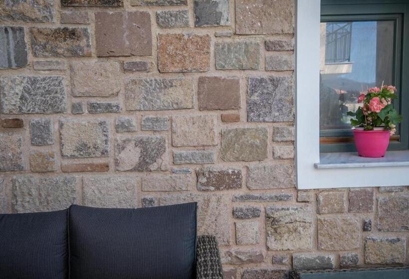 سوییت با استخر, Alma