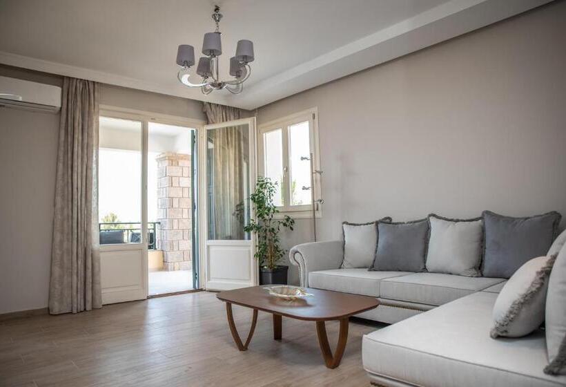 سوییت با استخر, Alma