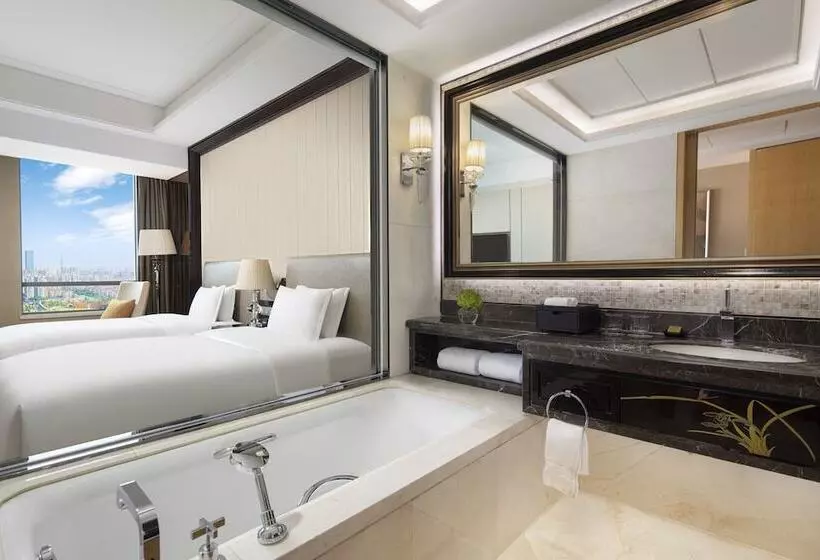 Deluxe-huone, Hilton Nanjing