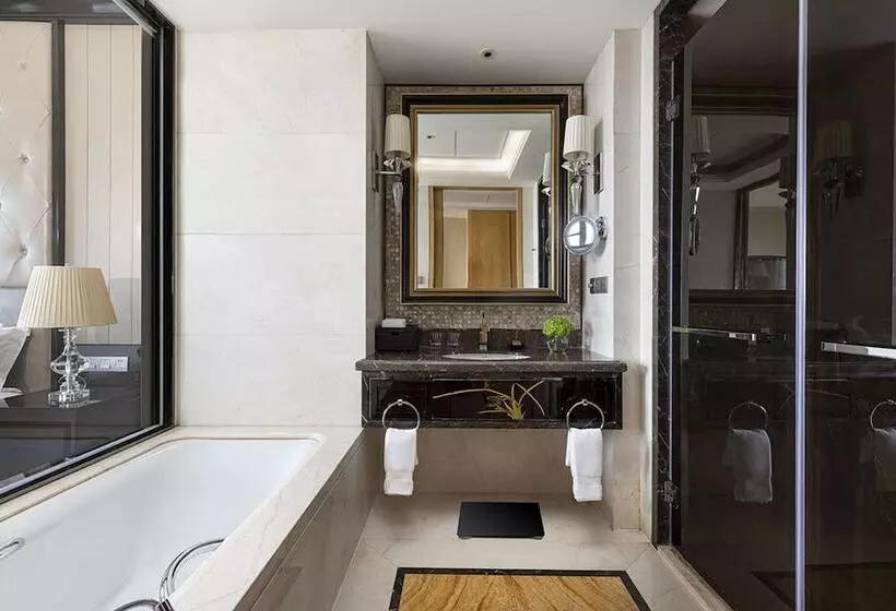Deluxe-huone, Hilton Nanjing