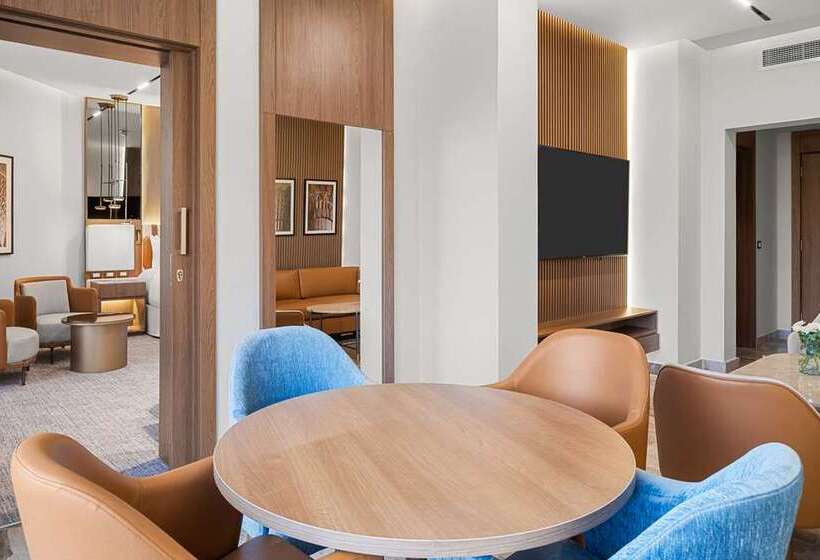 스위트 킹사이즈 침대, Hilton Nanjing