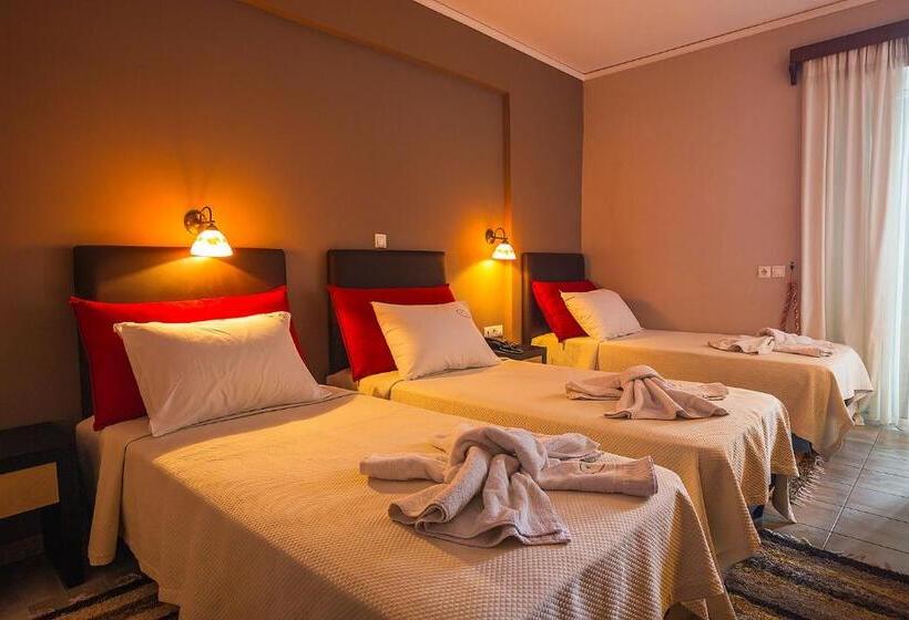 Triple Room Sea View, Kyparissia Beach