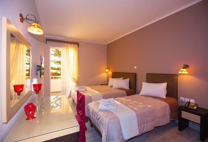 Triple Room Sea View, Kyparissia Beach