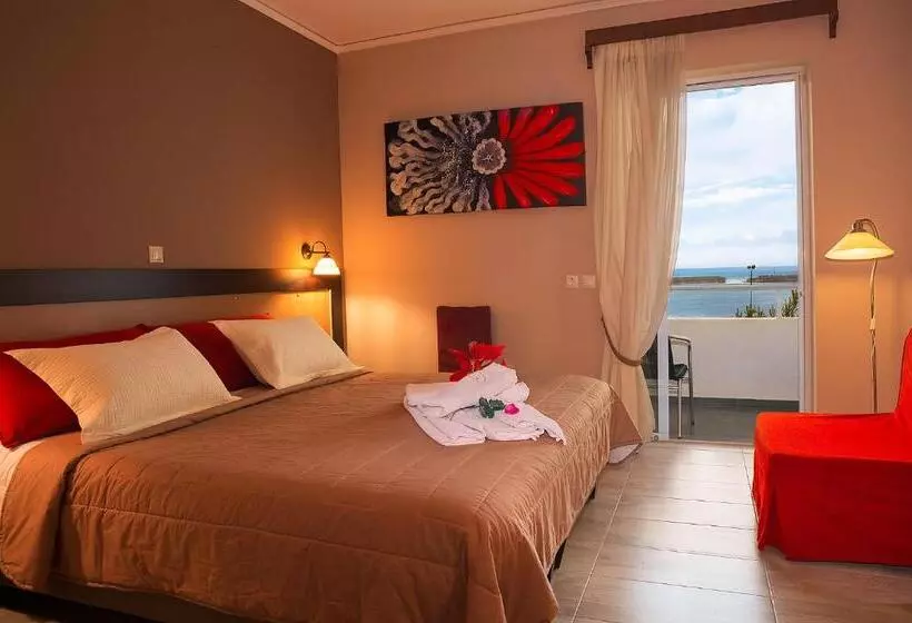 2 Bedrooms Suite Sea View, Kyparissia Beach