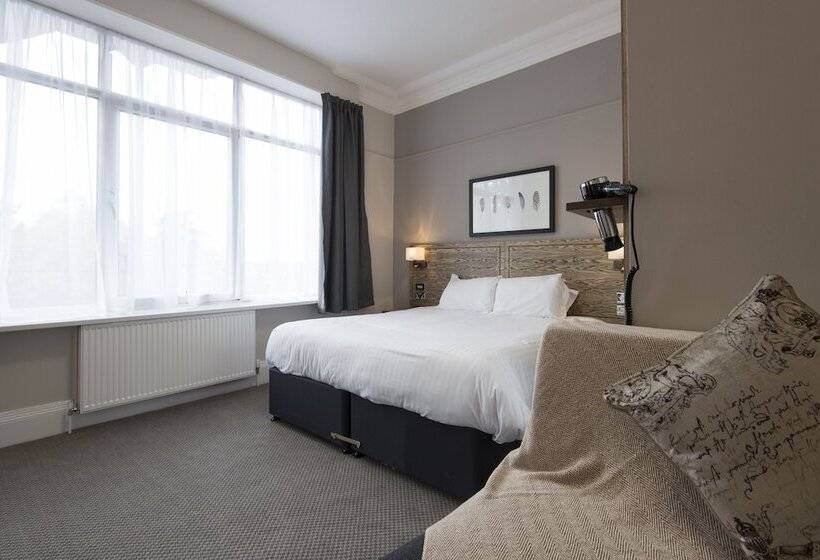 ファミリールーム, Owl, Hambleton By Marston S Inns