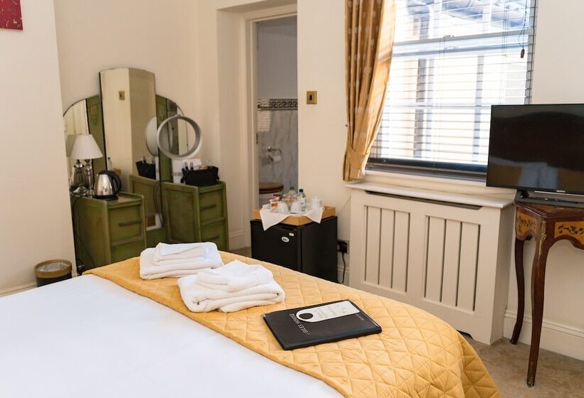 غرفة قياسية, St. Giles House