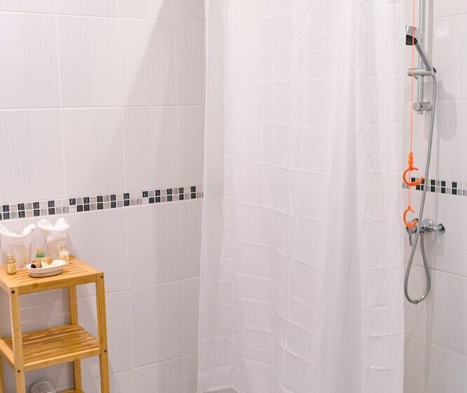 غرفة قياسية, St. Giles House