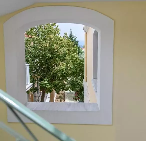 آپارتمان 1 خوابه با چشم‌انداز باغ, Kyveli Apartments
