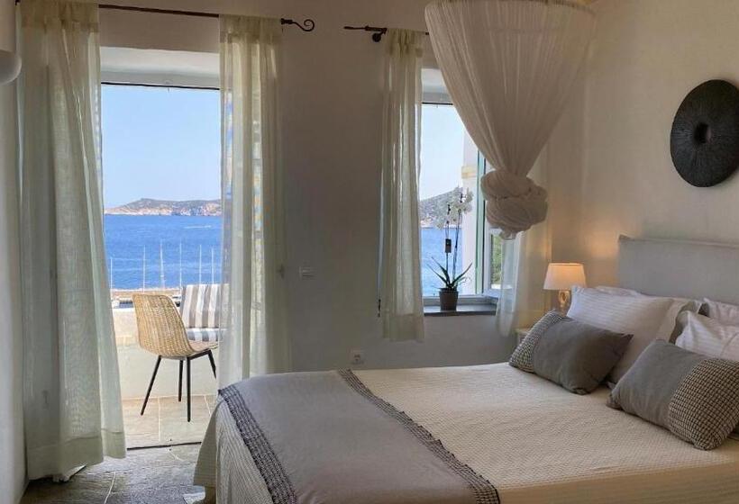 オーシャンビュースーペリアースイート, Niriedes