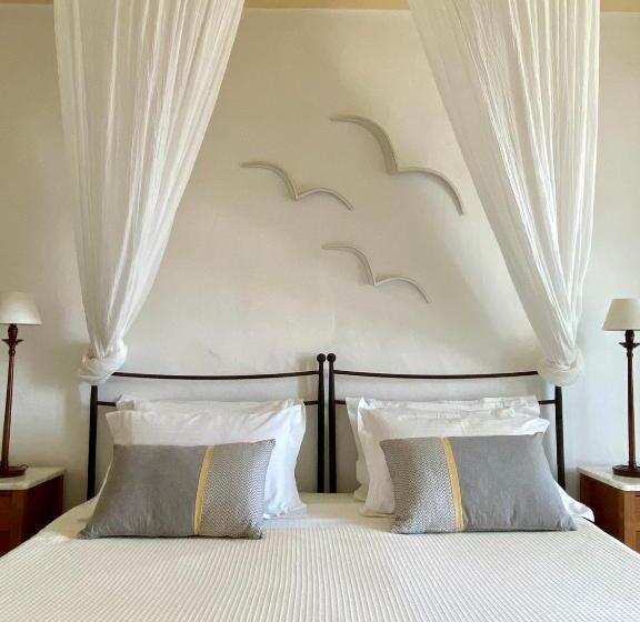 オーシャンビュースーペリアースイート, Niriedes